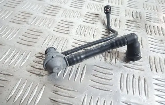 BMW 1 E81 E87 Vacuum line/pipe/hose 7601007