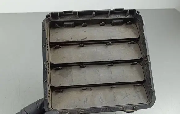Jeep Wrangler Quarter panel pressure vent 68323649AB