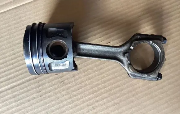 Opel Insignia A Piston with connecting rod