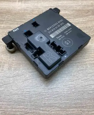 Mercedes-Benz E W211 Door control unit/module 2118704126 00006806