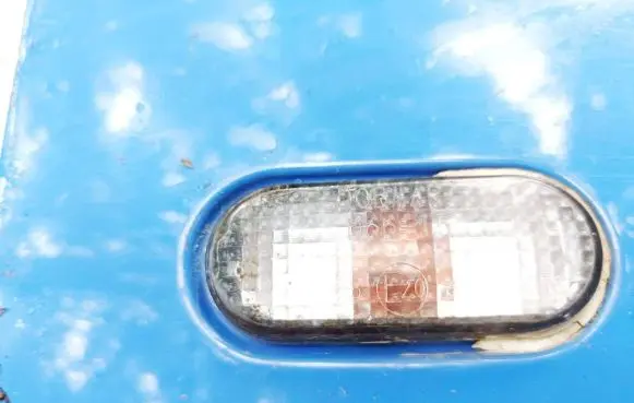 Volkswagen Lupo Front fender indicator light