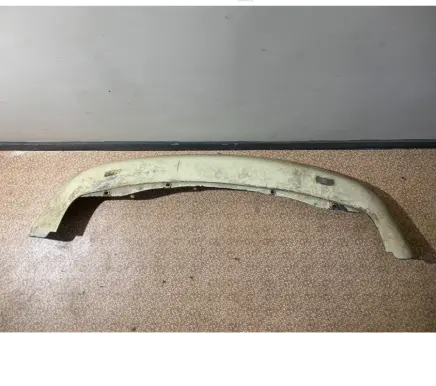 Volkswagen Touran I Front bumper lip 1T0807521