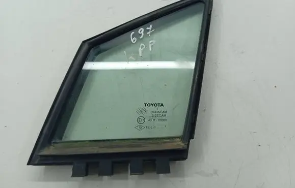 Toyota Corolla Verso AR10 Front triangle window/glass 43R00097 TS917