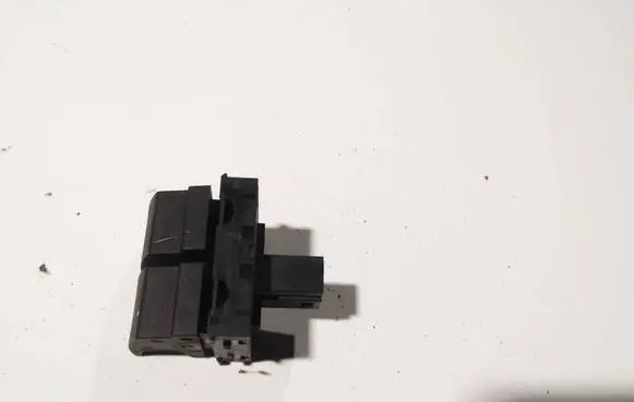 Volkswagen PASSAT B6 Electric window control switch