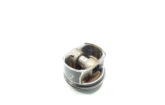 Skoda Fabia Mk2 (5J) Piston 