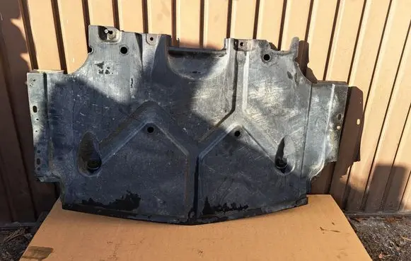 Mercedes-Benz R W251 Front bumper skid plate/under tray A2515240130