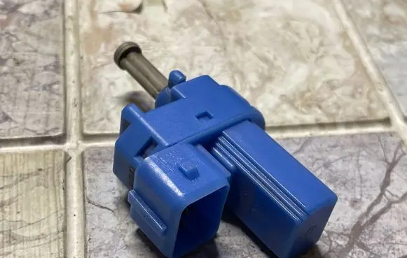 Clutch pedal sensor