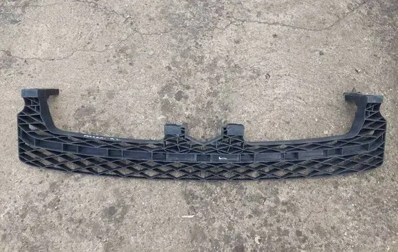 Volkswagen PASSAT B7 Front bumper mounting bracket 3aa807571