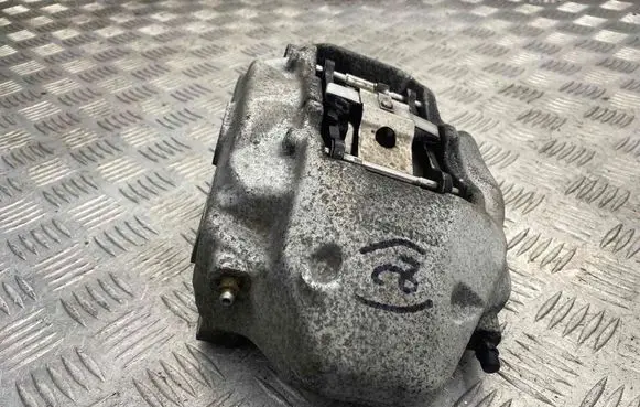 Volkswagen Touareg I Front brake caliper 209236061A