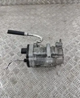 Toyota RAV 4 (XA50) Air conditioning (A/C) compressor (pump) 0424000171