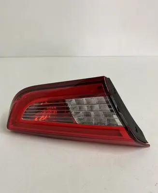 Maserati Ghibli Tailgate rear/tail lights 06700046620