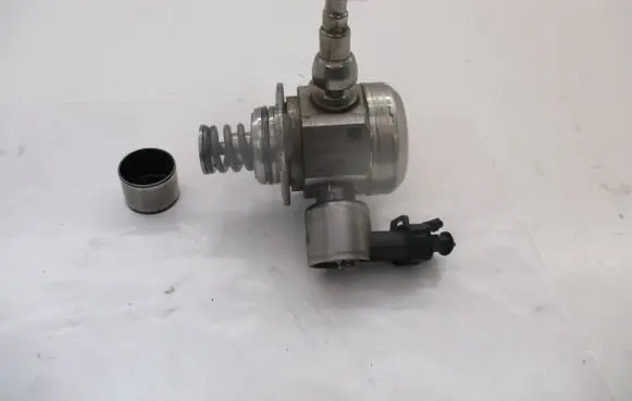 Ford Fiesta Fuel injection high pressure pump CM5G9D376GA 0261520095 M1JH