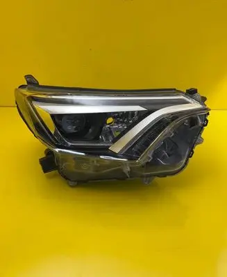Toyota RAV 4 (XA40) Headlight/headlamp Rav4IV4