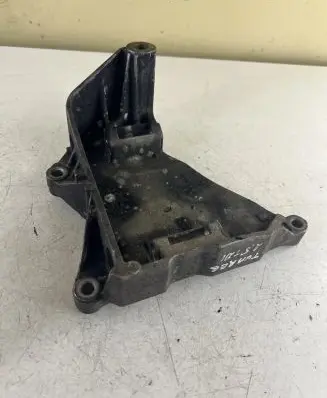 Volkswagen Touareg I Generator/alternator bracket 070903143C