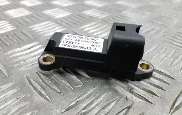 Audi TT Mk1 Airbag deployment crash/impact sensor 8N0959643A