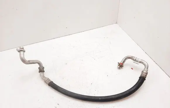 Opel Vivaro Air conditioning (A/C) pipe/hose 924543135R 93457399