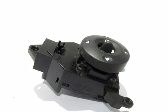 Wing mirror switch