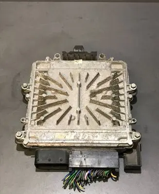 Volvo S80 Engine control unit/module 30785100AB 1039S18372 0281012765