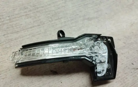 Volkswagen Polo VI Mirror indicator light 2G0949101