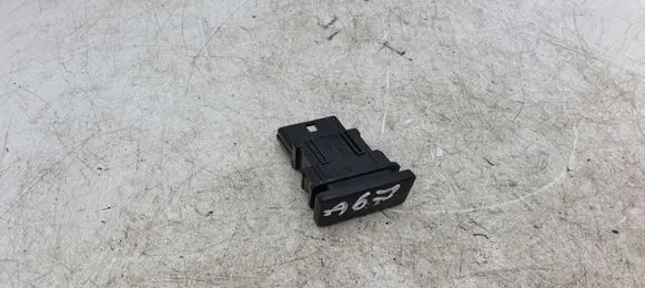 Toyota Avensis T270 Other switches/knobs/shifts 15C032