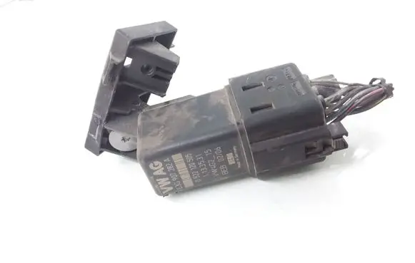 Skoda Octavia Mk2 (1Z) Glow plug pre-heat relay 03G907282A 0522120505
