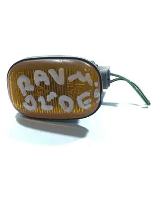 Toyota RAV 4 (XA20) Front fender indicator light 6R019461 E13013047 013047