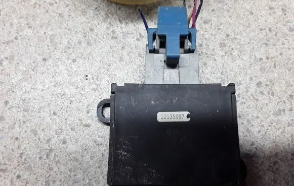 Cadillac STS Seville Light module LCM 12135007