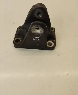 Mini Cooper Countryman R60 Engine mounting bracket 22119804893 9804893