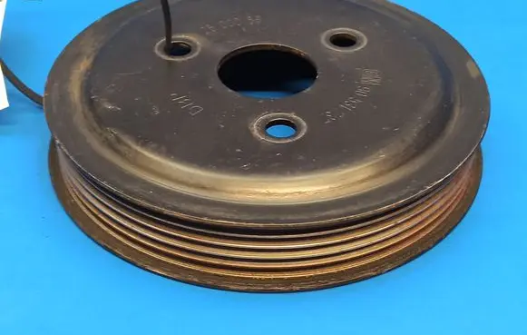 Opel Agila A Water pump pulley 90531737 2500056