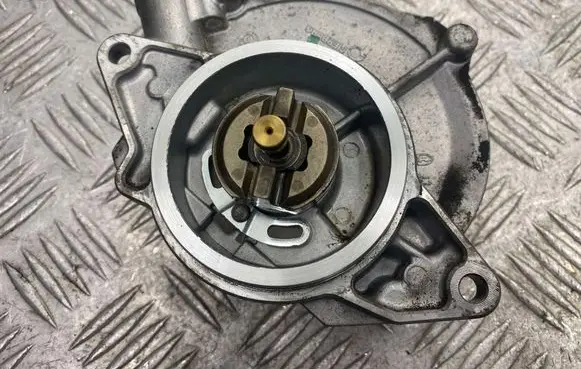 Audi A5 8T 8F Vacuum pump 057145100