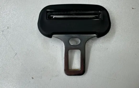 Tesla Model Y Front seatbelt buckle 1091321 T9407