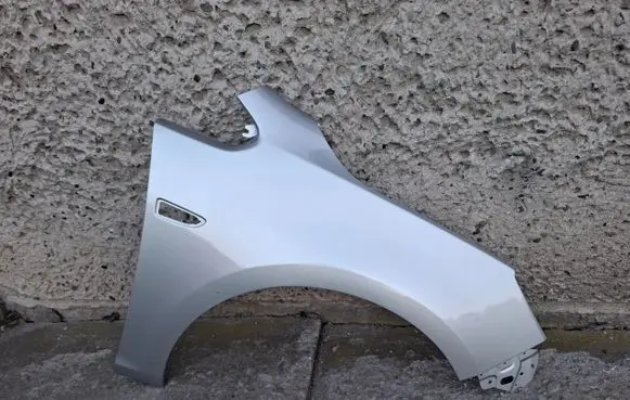 Opel Astra J Fender 