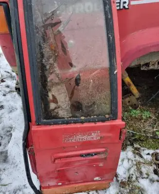 Isuzu Trooper Rear door