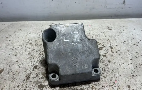 Dodge Challenger Engine mounting bracket 04726017AB