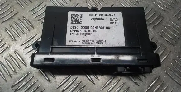 Tesla Model S Door control unit/module 100310100E