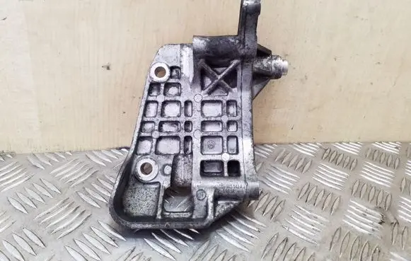 Audi A8 S8 D4 4H Generator/alternator bracket 059903143AJ