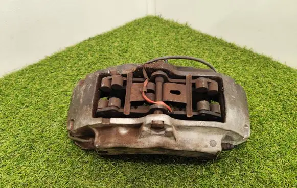 Audi Q7 4L Front brake caliper 18ZL