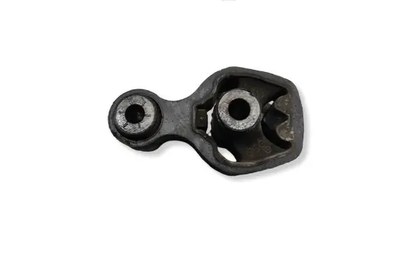 Mazda 3 III Engine mount bracket KD62