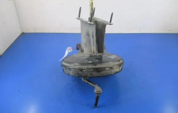 Ford Mondeo Mk III Brake booster 2S712B195AD