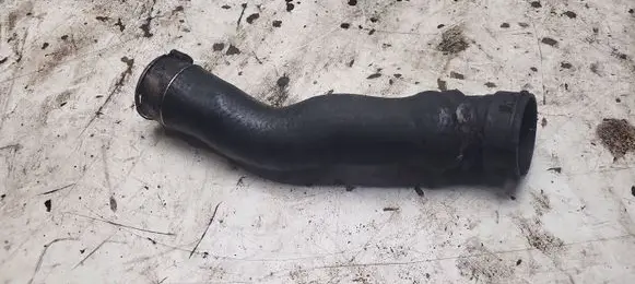 BMW 5 E60 E61 Intercooler hose/pipe 7789046