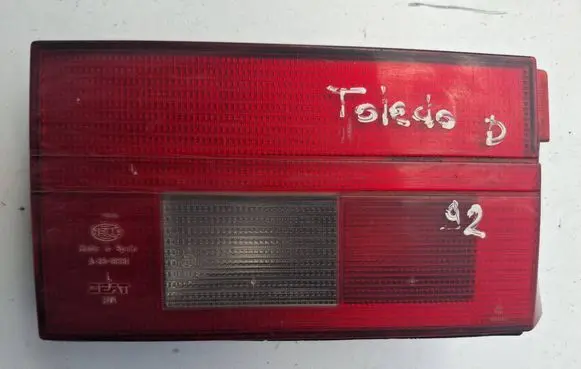 Seat Toledo I (1L) Tailgate rear/tail lights 1L0945093D