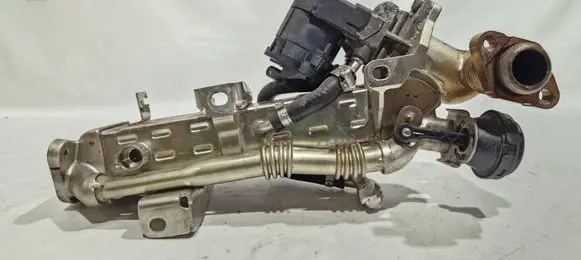BMW 5 F10 F11 EGR valve cooler 8476993