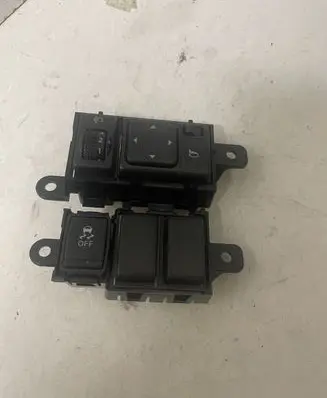 Nissan Juke I F15 Wing mirror switch B48600
