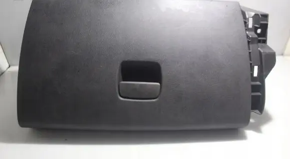 Opel Vivaro Glove box