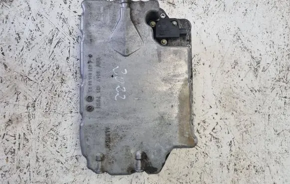 Volkswagen PASSAT B6 Rocker cam cover 03G103469