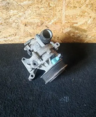 Opel Insignia B Water pump 55490715