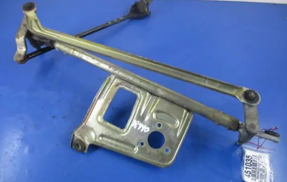Alfa Romeo 166 Front wiper linkage and motor