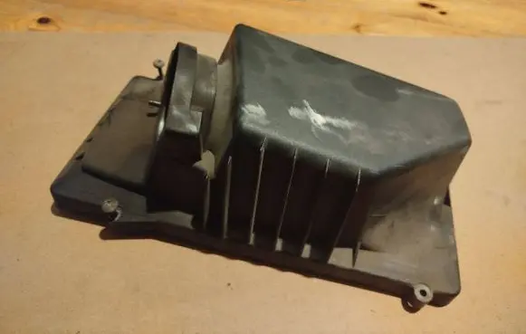 Peugeot 407 Air filter box 
