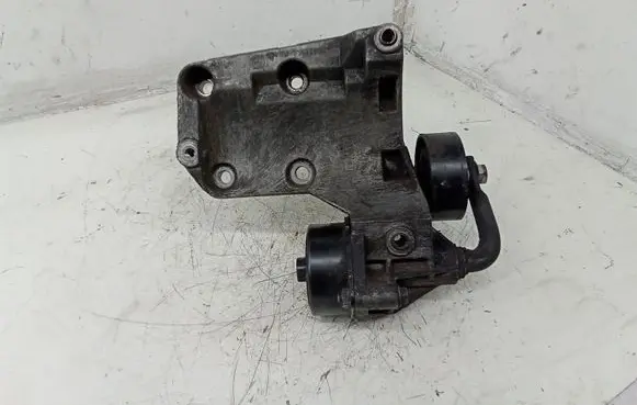 BMW 5 E39 A/C compressor mount bracket 7786194