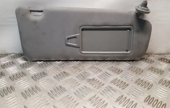 Sun visor